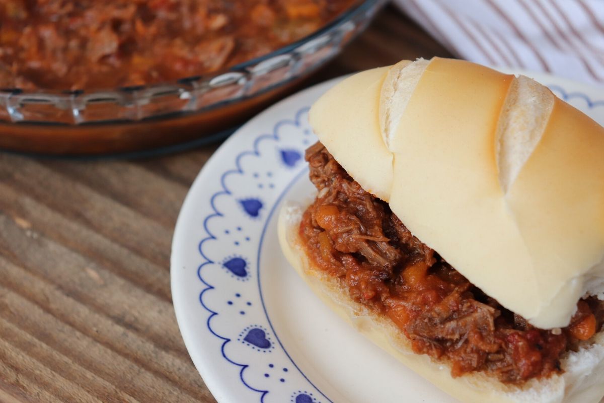 Pão com carne louca