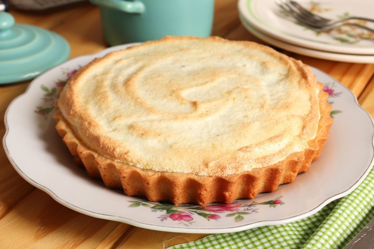 Torta de limão com merengue