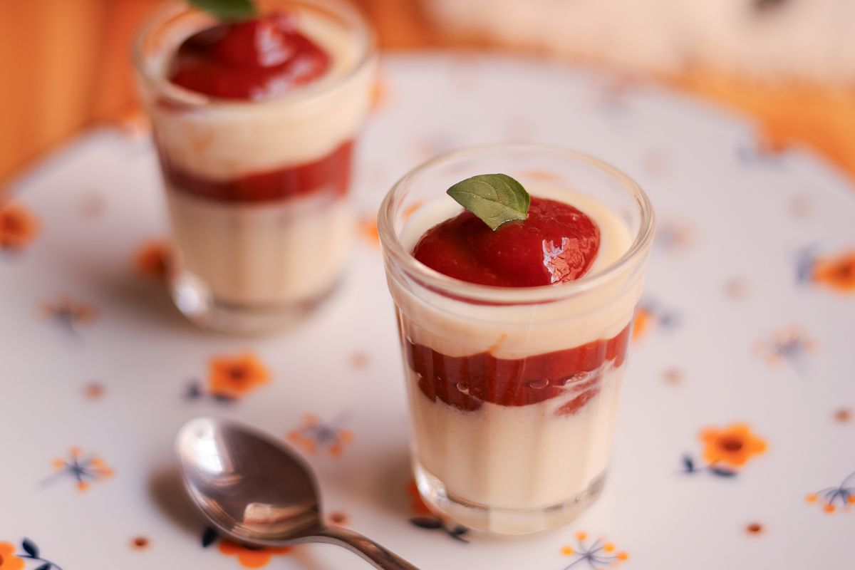 Mousse de queijo com goiabada