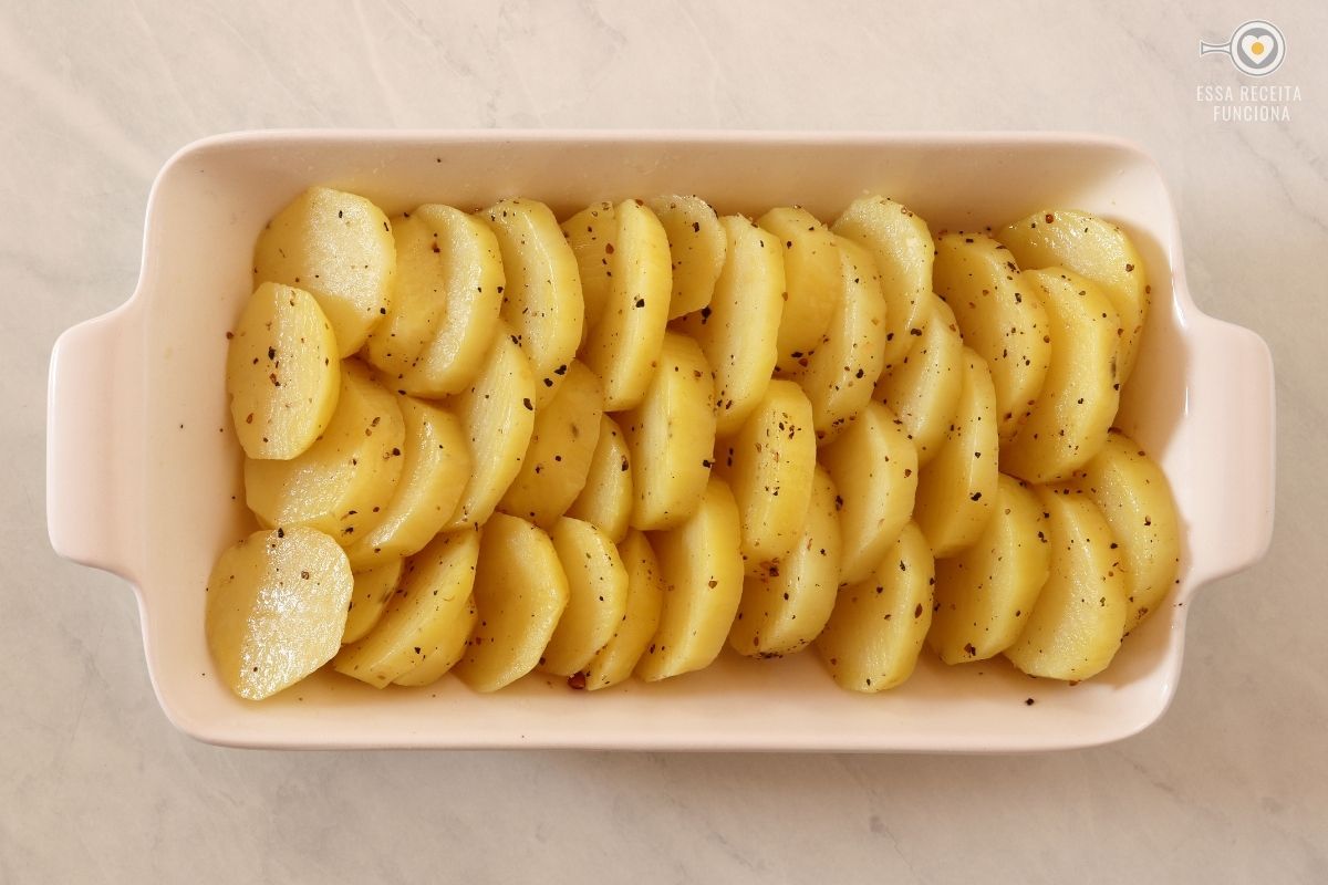 Batata Gratinada Com Bacon E Molho Branco Essa Receita Funciona